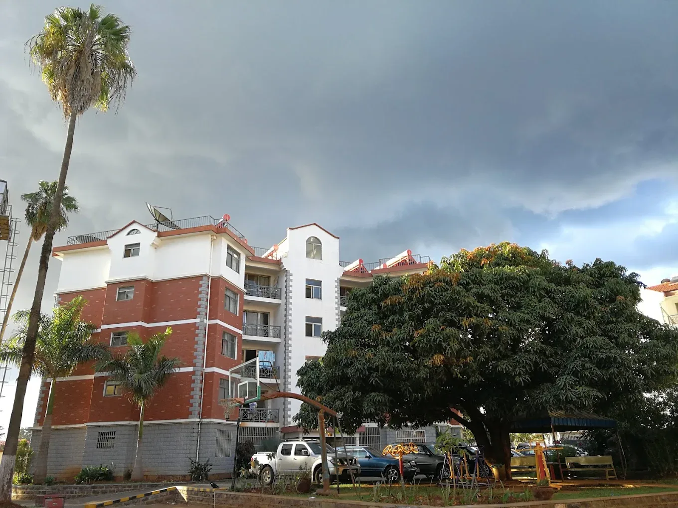 Nine Planets Apartments apartment in Kilimani photo 3