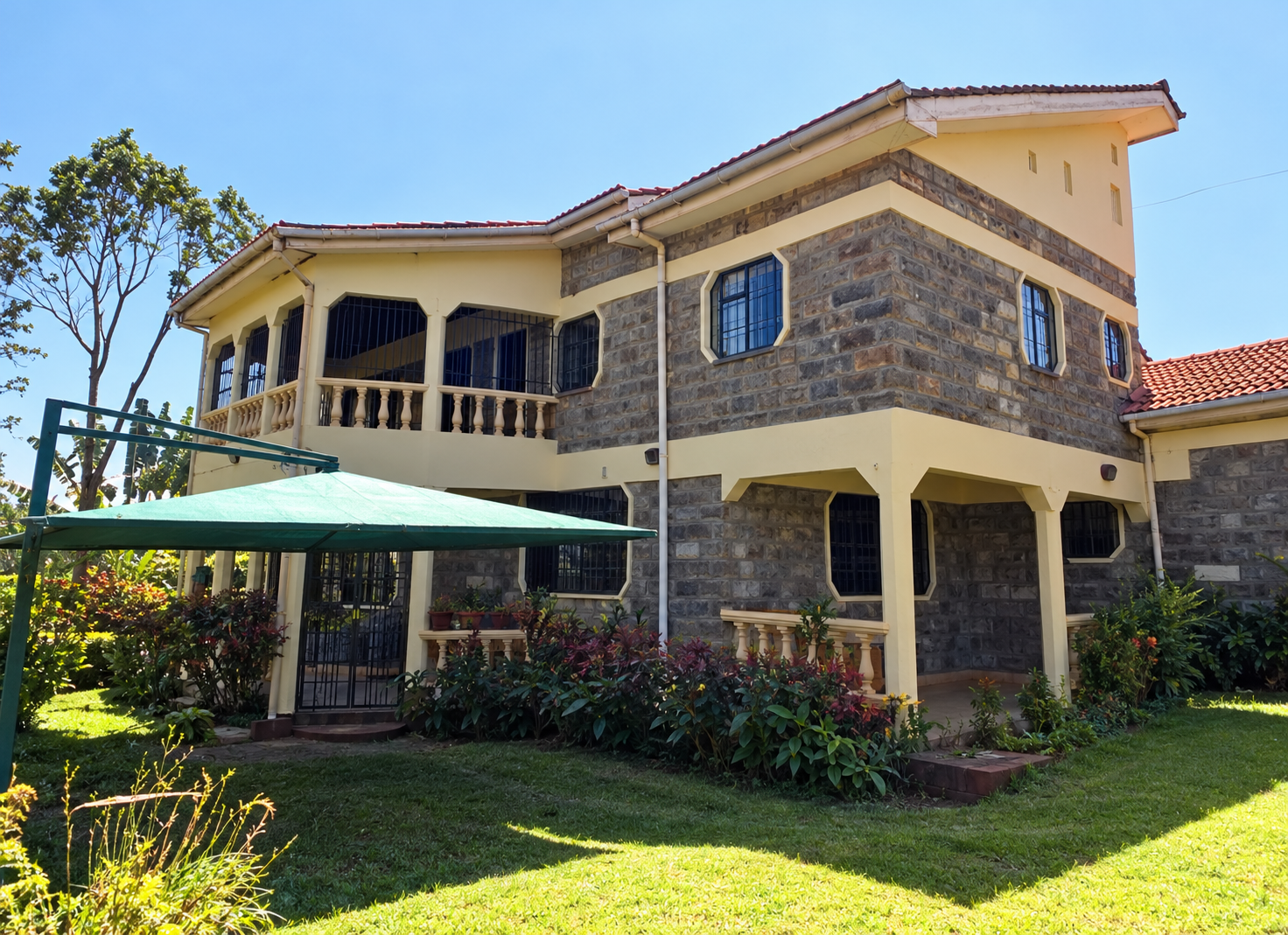 5 Bedroom House for Auction on Thome 1st Avenue in Roysambu