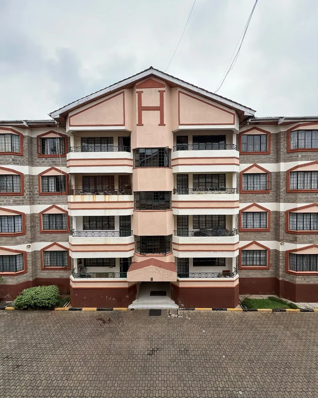 Royal Arcade Apartments in Lavington