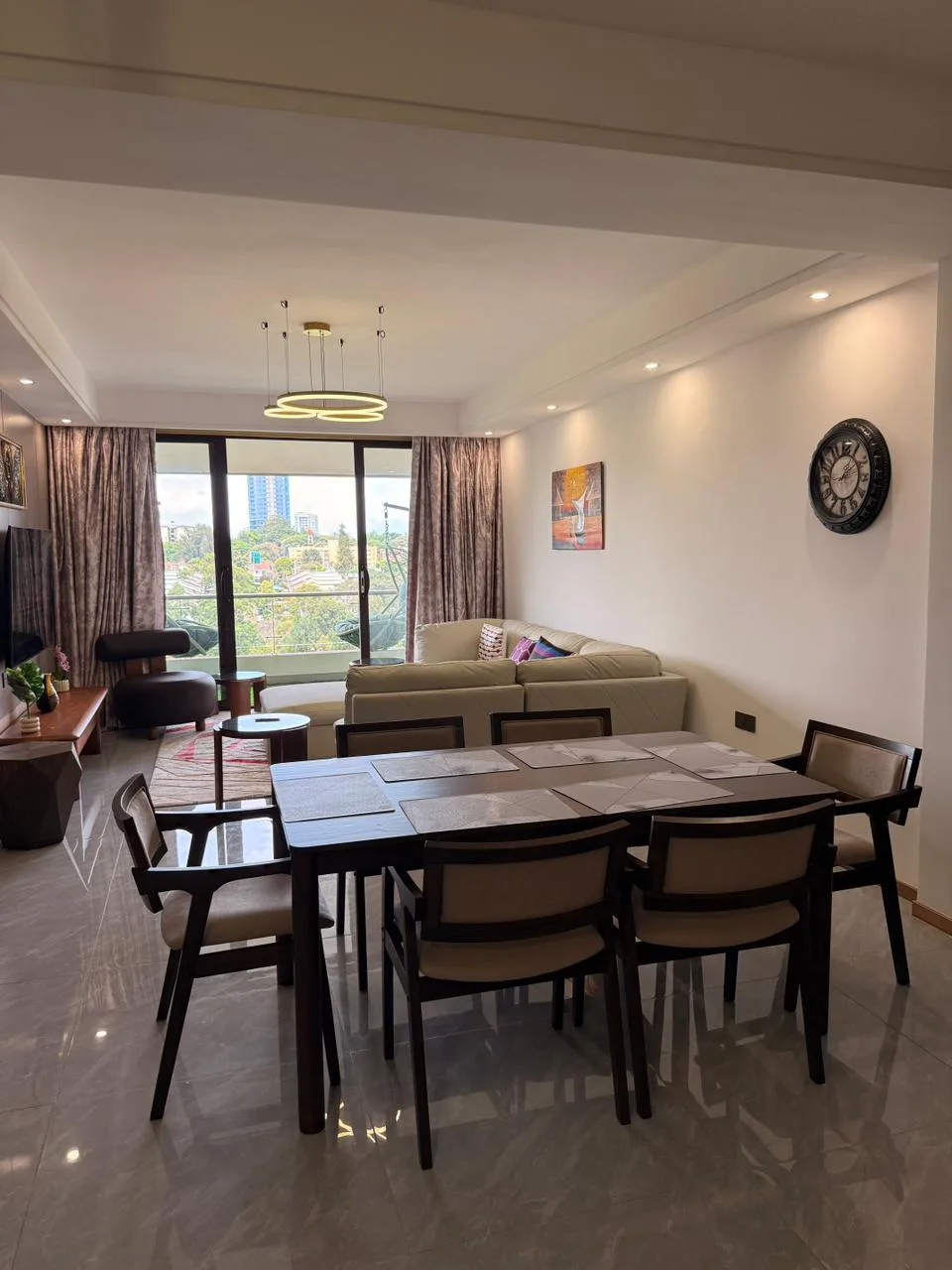Furnished 3 Bedroom Apartment for Rent in Riverside apartment for rent in Riverside photo 5