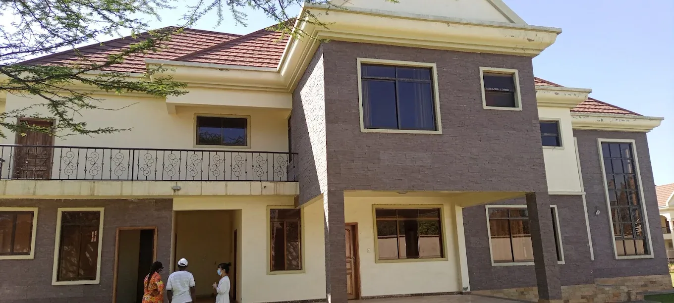 Golden Oak Villas thumbnail 4