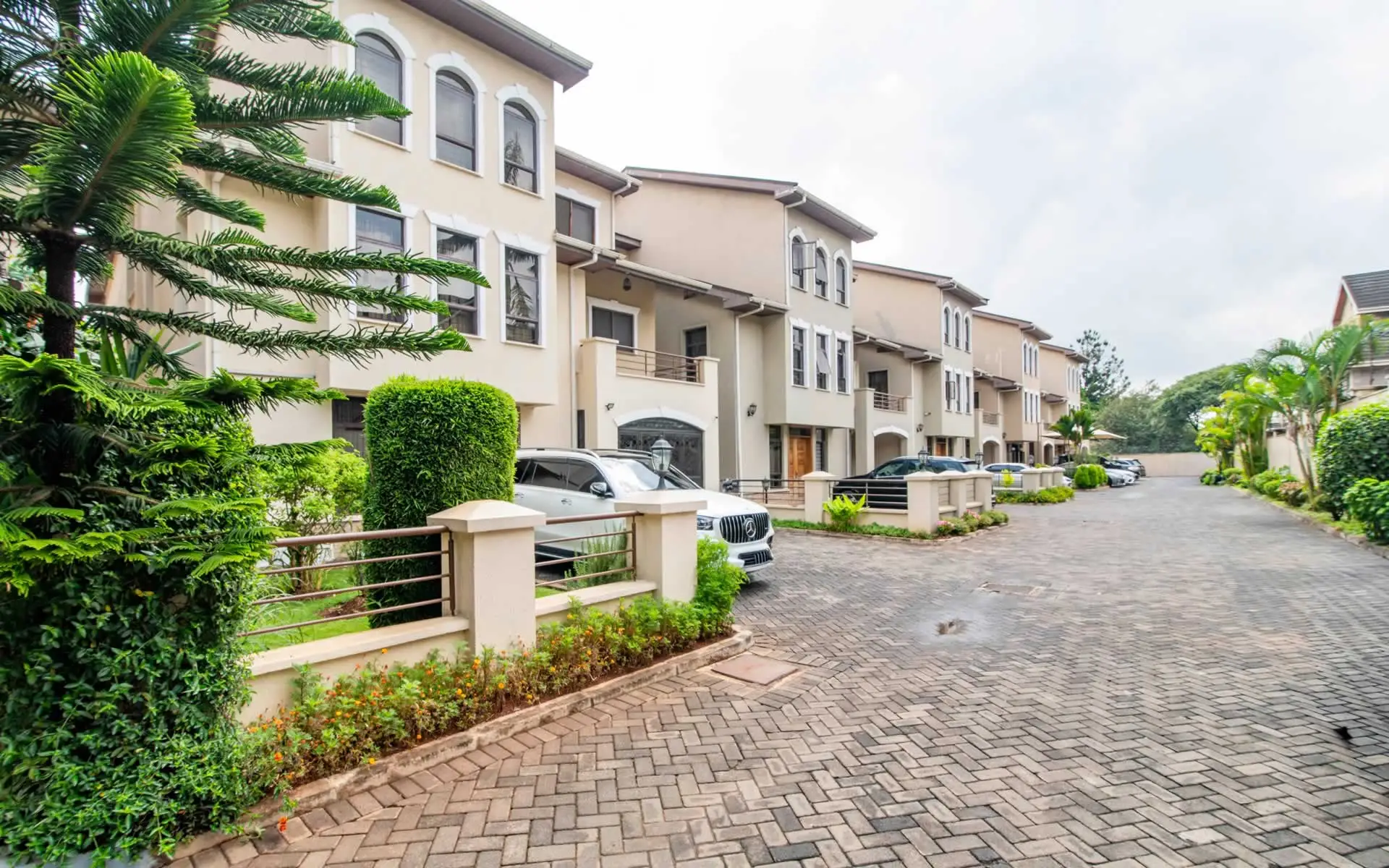 Convent Drive Villas in Lavington