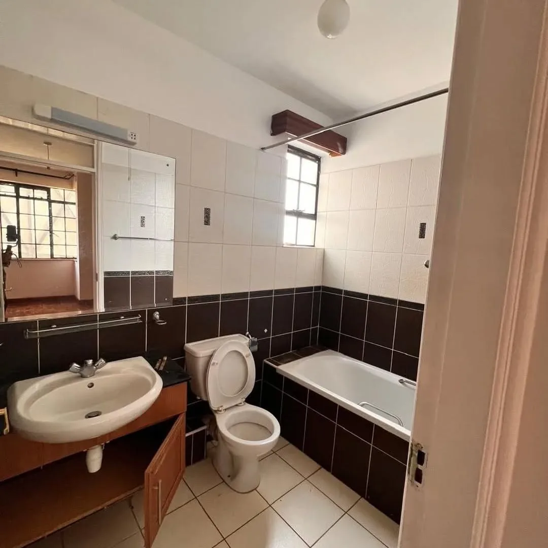 Apple Walk Park apartment in Kilimani photo 5