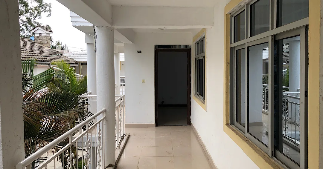 Green Palms thumbnail 4