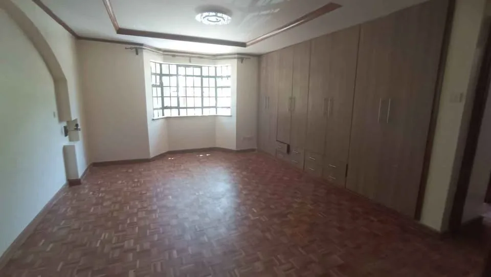 Riara Thorns - TOWNHOUSE in Kilimani photo