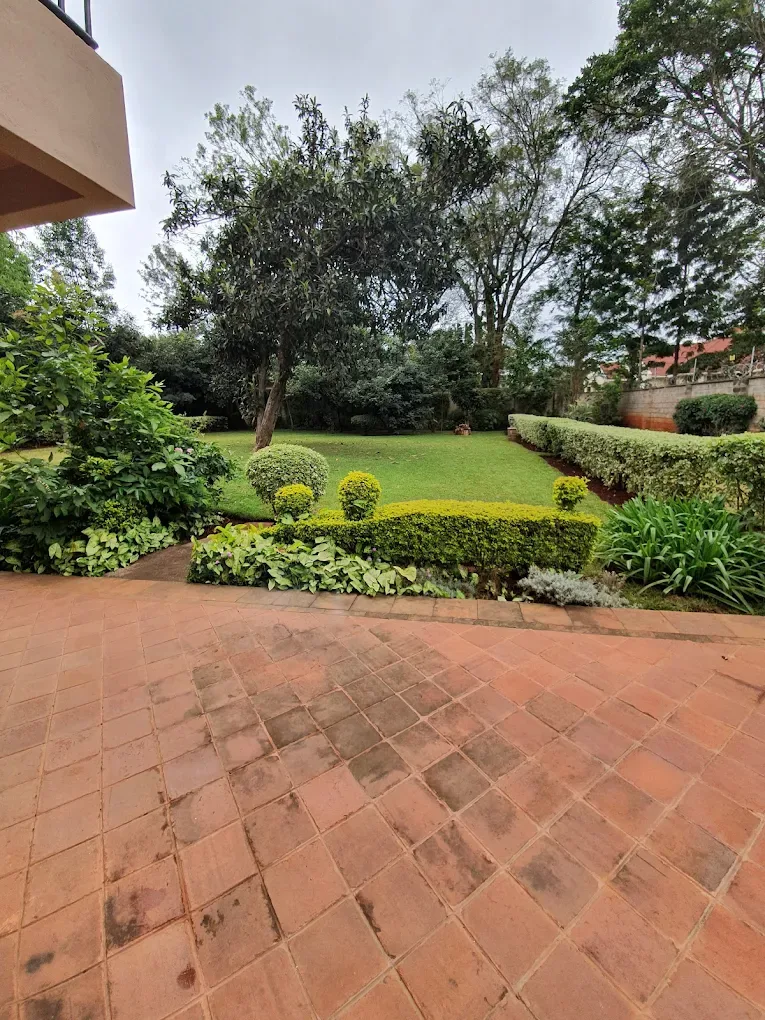 Cobble Gardens Karen thumbnail 3