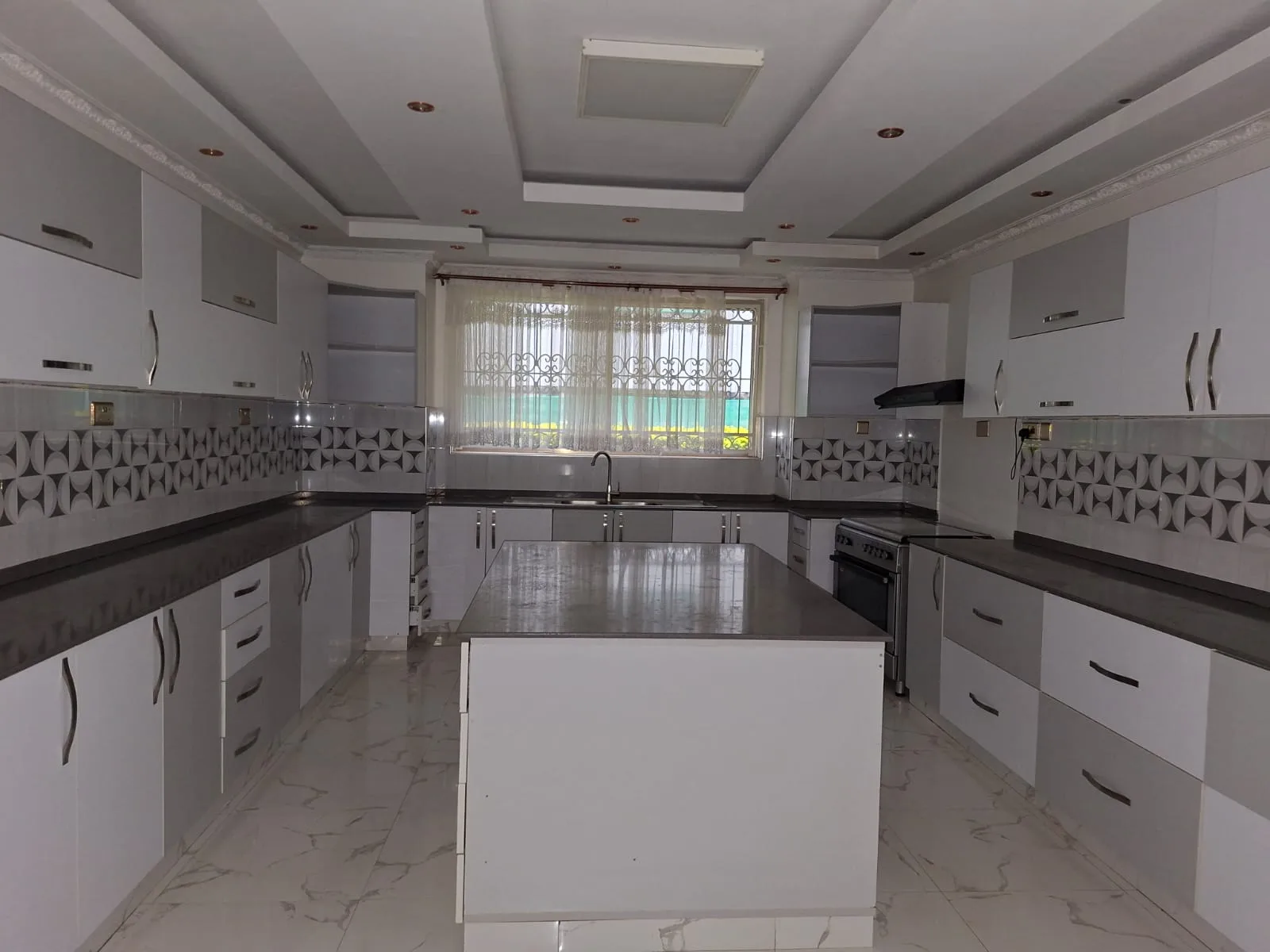 5 Bedroom House for Rent in Karen thumbnail 12