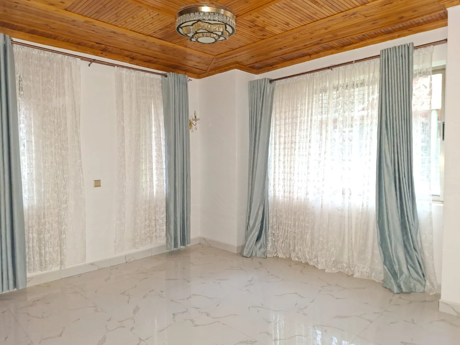 5 Bedroom House for Rent in Karen thumbnail 3