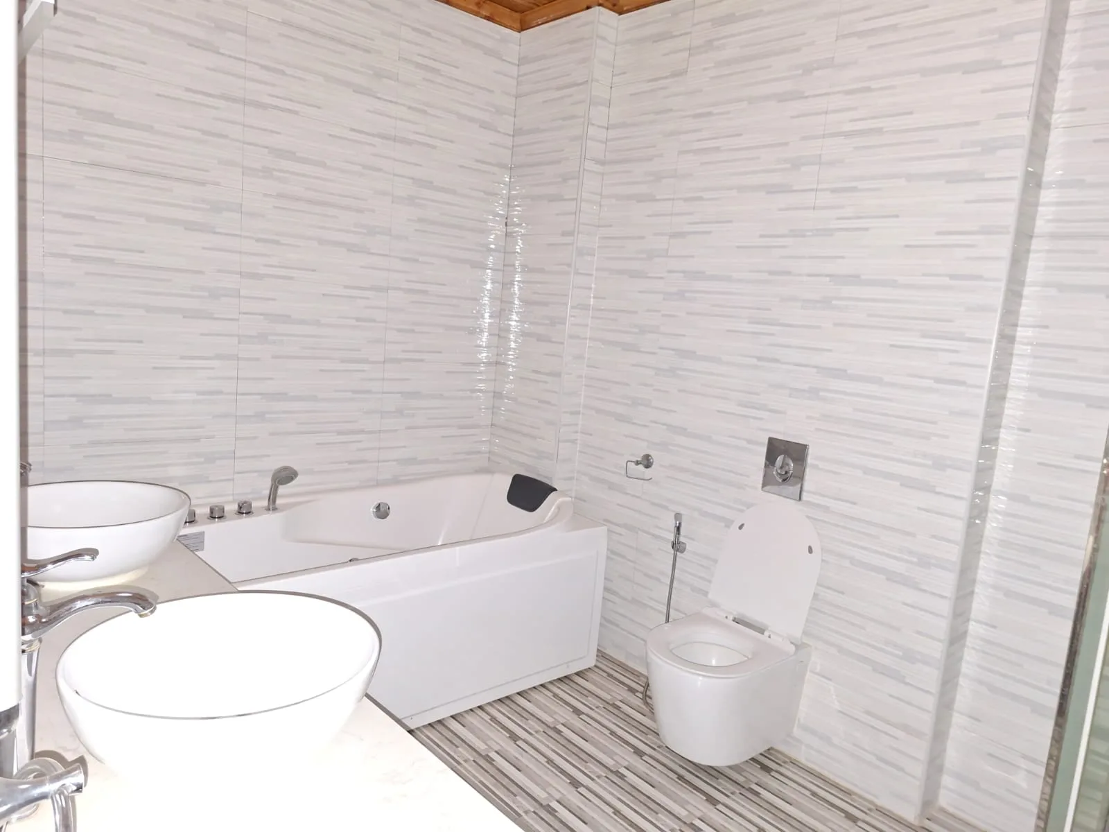 5 Bedroom House for Rent in Karen thumbnail 4