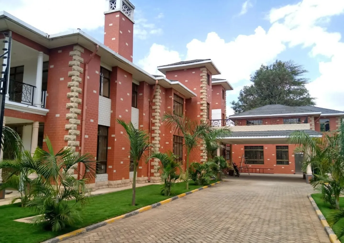 Karen Splendor - House in Karen photo