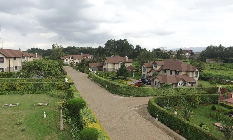 Eve Gardens Estate thumbnail 3