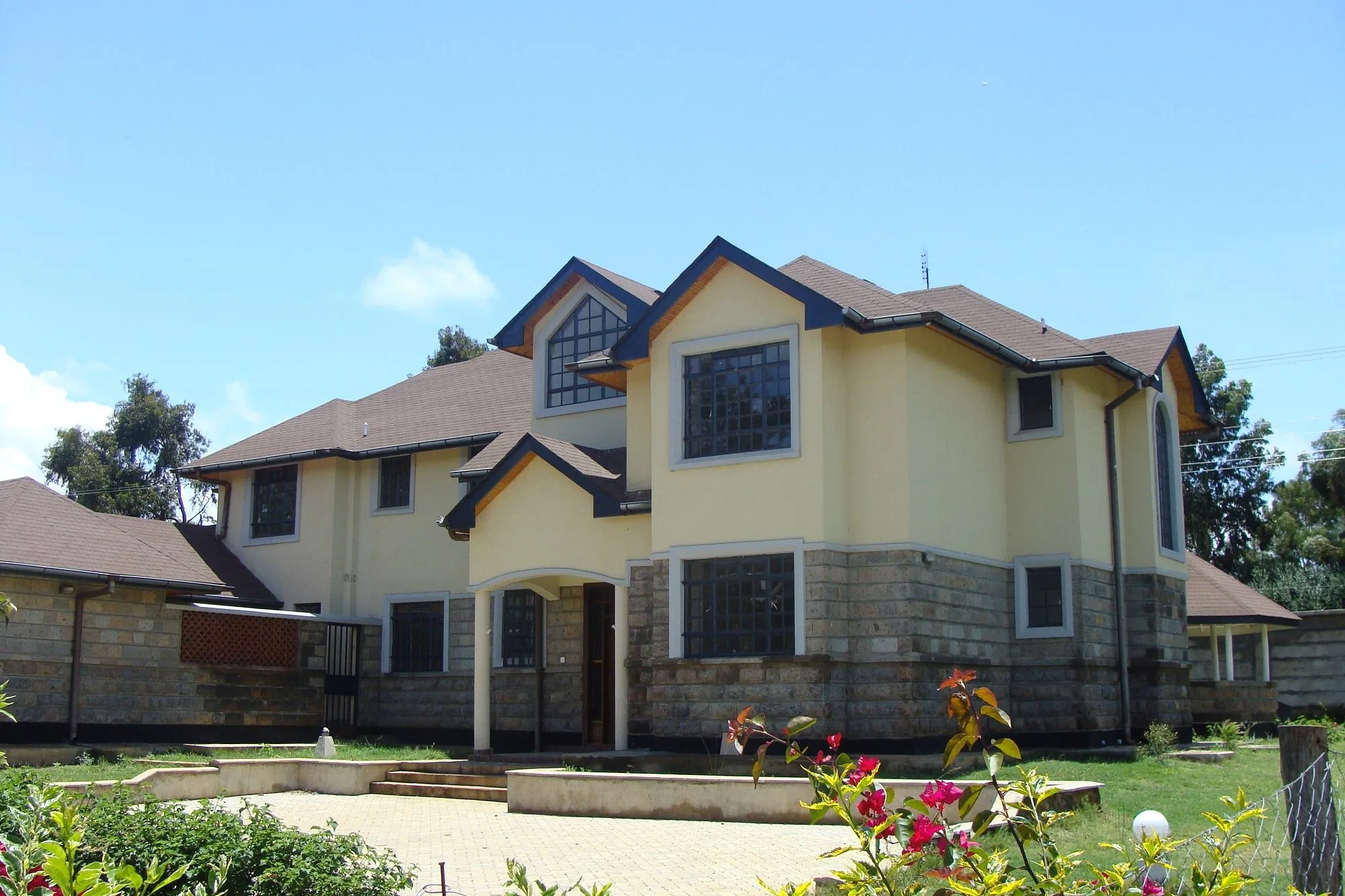 Eve Gardens Estate thumbnail 4