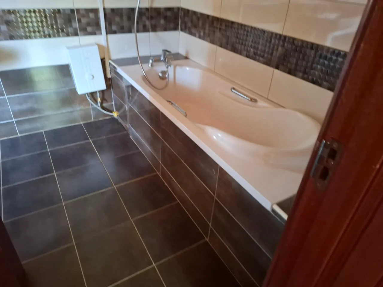 Lions Hut Gardens thumbnail 5