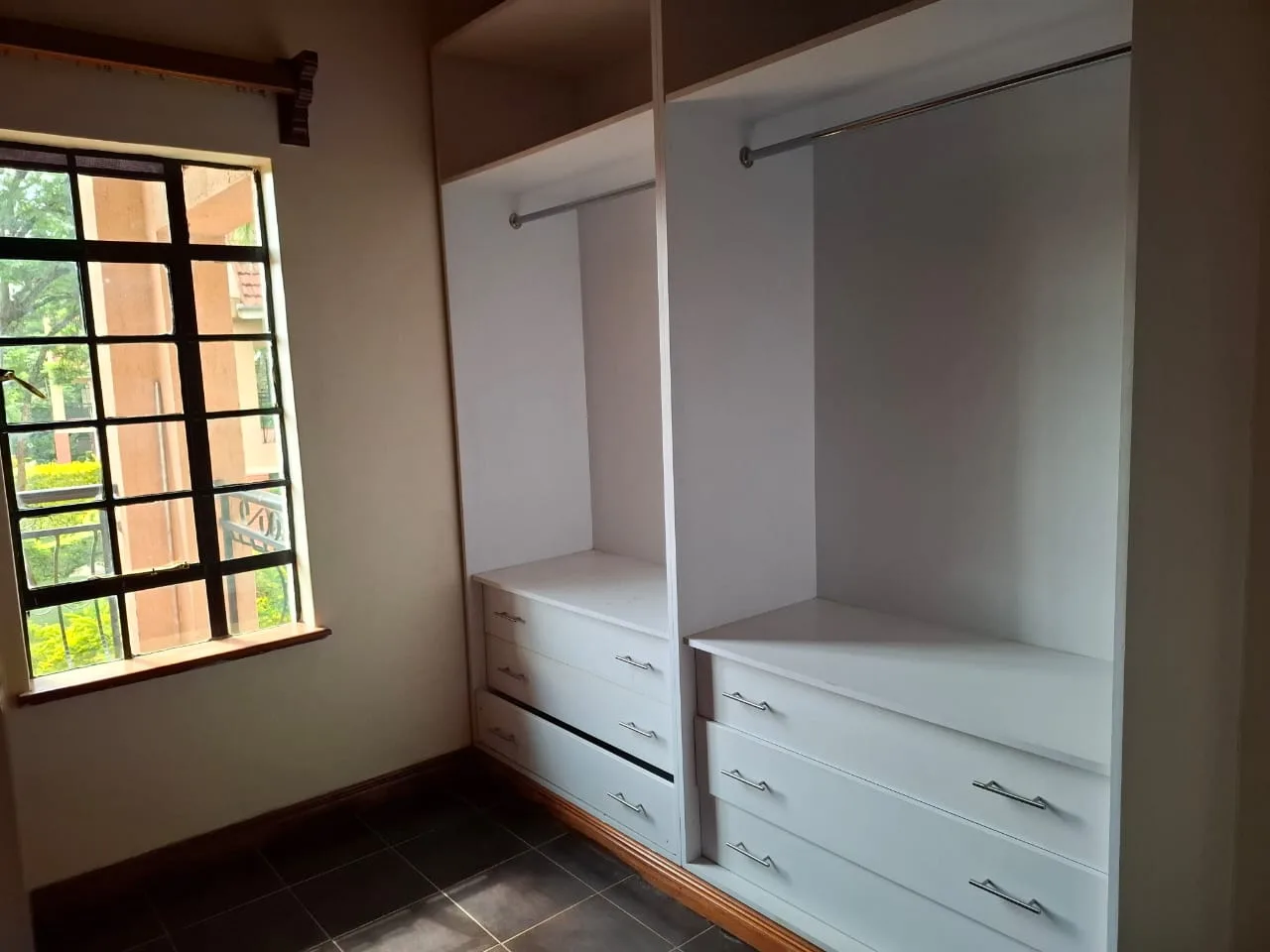 Lions Hut Gardens thumbnail 6