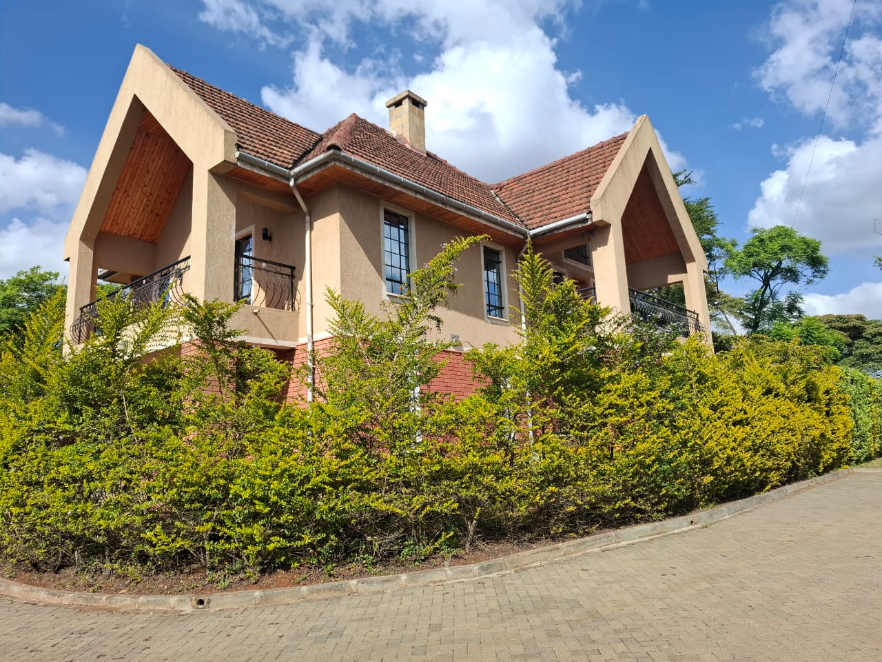 Lions Hut Gardens - House in Karen photo