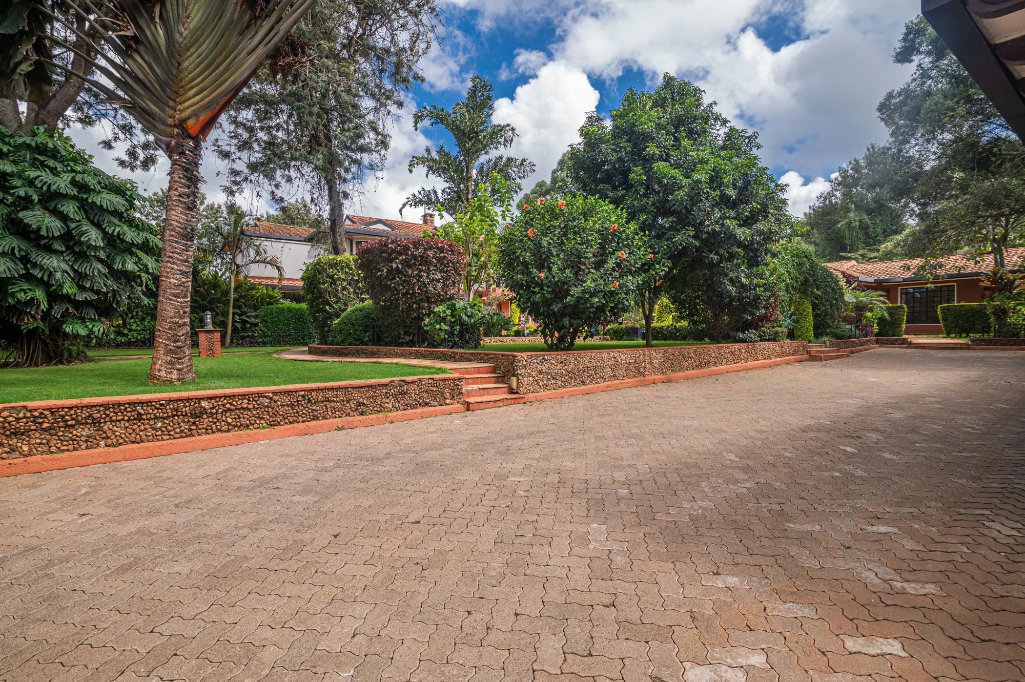 Ndege Gardens thumbnail 15