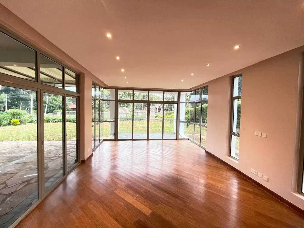 Larkspur Villas thumbnail 13