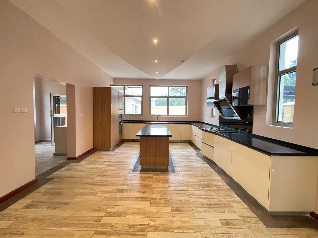 Larkspur Villas thumbnail 14