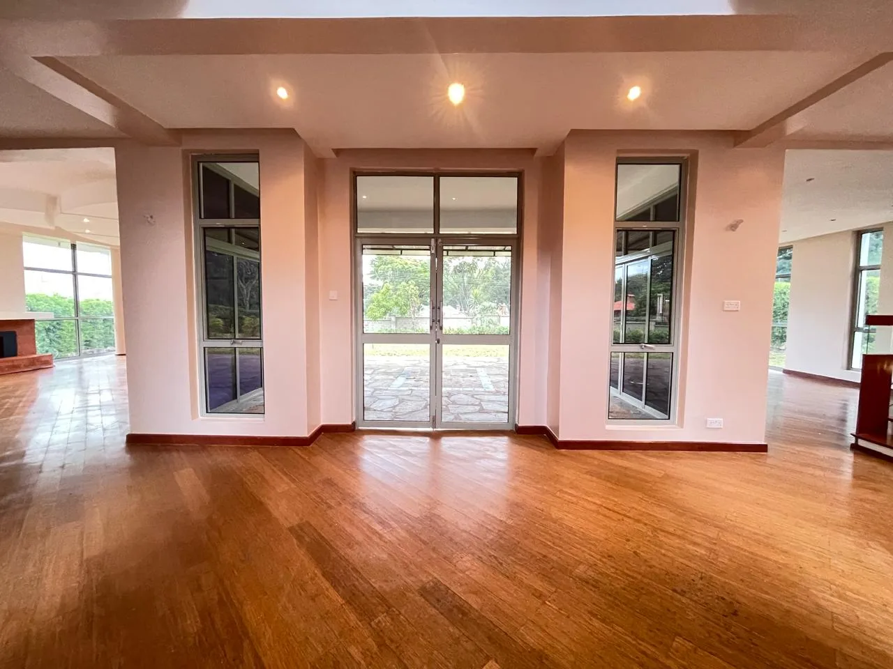 Larkspur Villas thumbnail 3