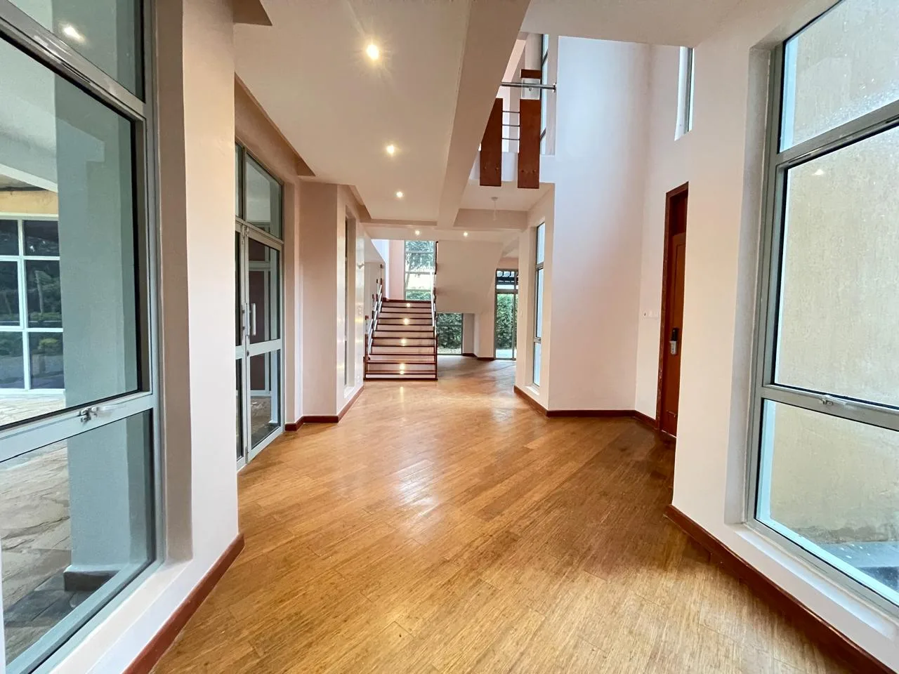 Larkspur Villas thumbnail 4