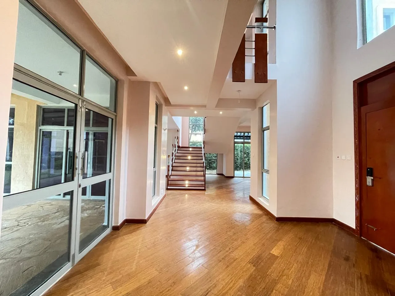 Larkspur Villas thumbnail 5