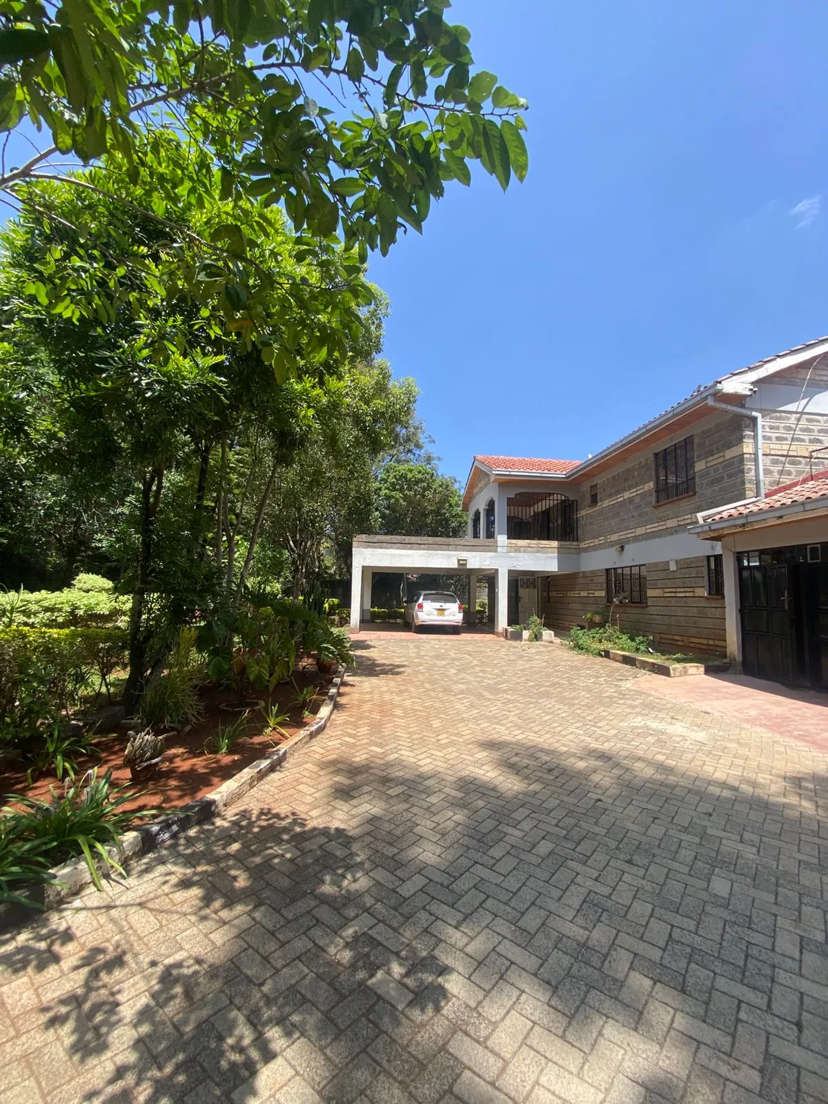 5 Bedroom House for Rent in Karen iezc thumbnail 4