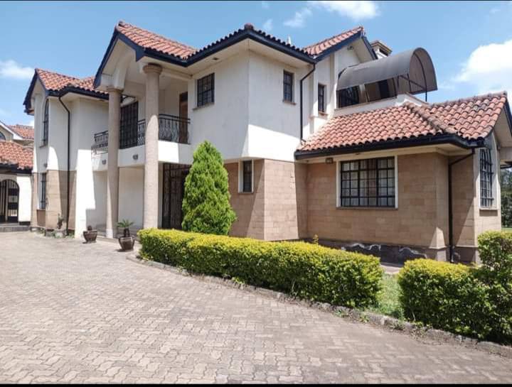 Karen Oak - House in Karen photo