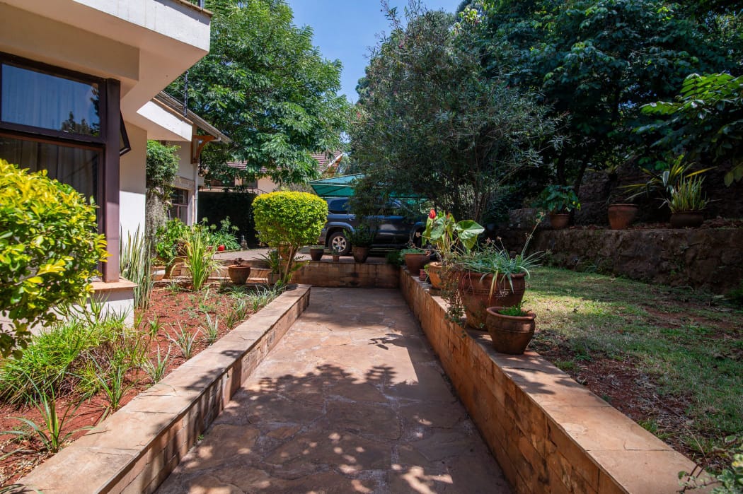 Kitambo Gardens thumbnail 3