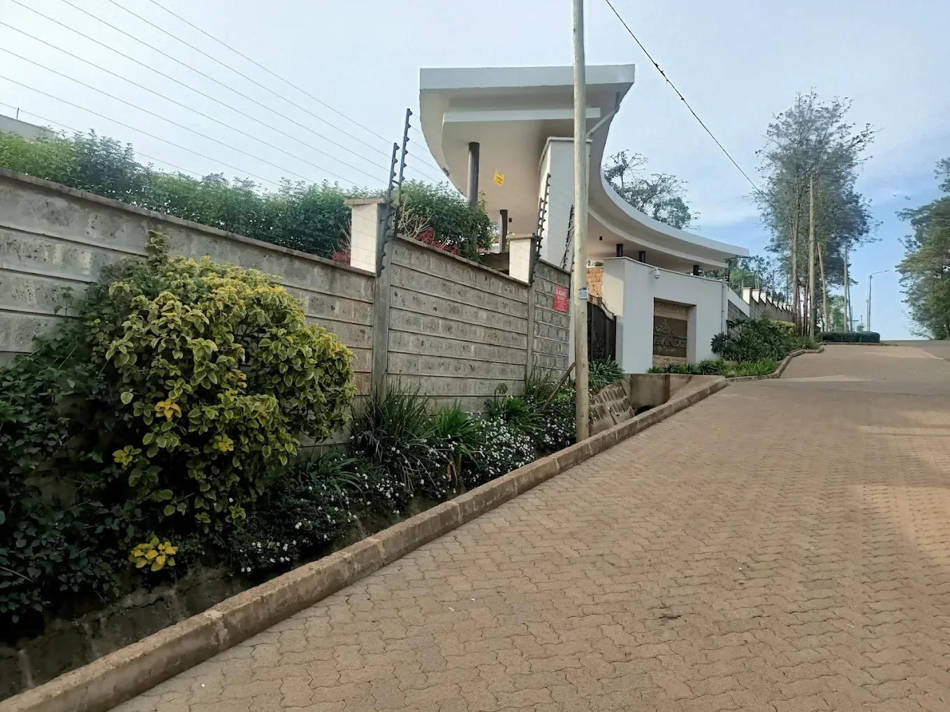 Amara Ridge thumbnail 5